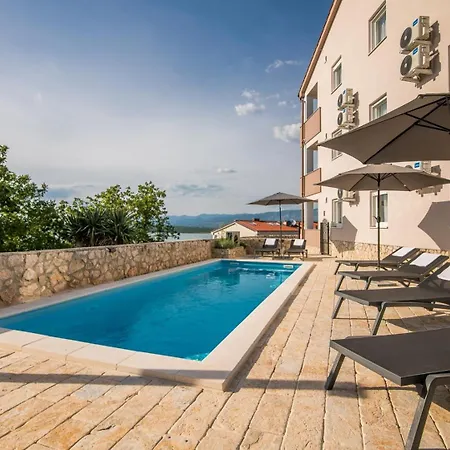 Tries 5 With Heated Pool And Sea View Klimno