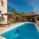 شقة Tries 5 With Heated Pool And Sea View