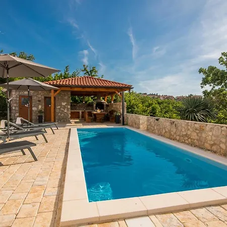 Tries 5 With Heated Pool And Sea View * كليمنو