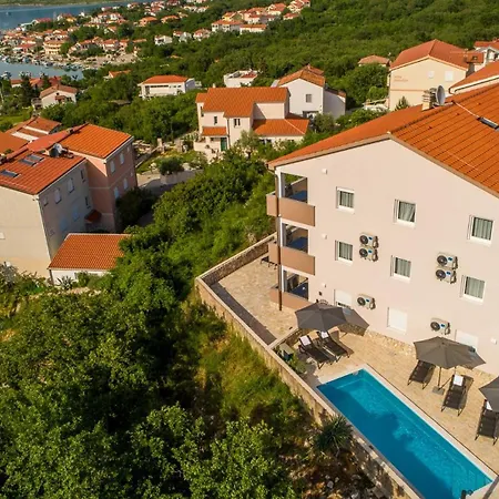 شقة Tries 5 With Heated Pool And Sea View كليمنو